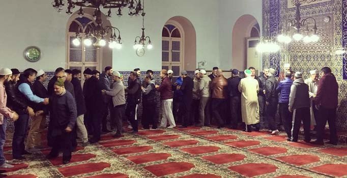 Musafaha yapmak ne demek? Musafahalaşmak ne demek? Peygamberimizden musafaha tabiri