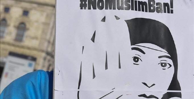 Fransız mahkemesi başörtülü kadını haklı buldu: İşten çıkarmaya 23 bin avro tazminat