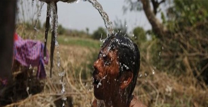 Hindistan'da aşırı sıcaklardan 
430 kişi hayatını kaybetti