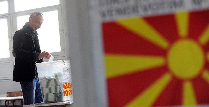 Kuzey Makedonya’da seçim ikinci tura kaldı