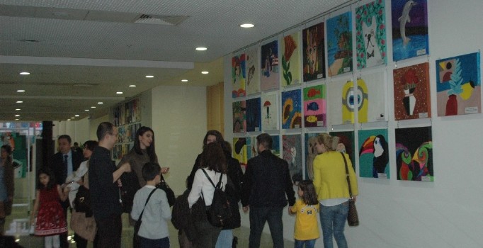 Öğrencilerin 23 Nisan Kutlaması ve Sanat Gecesi