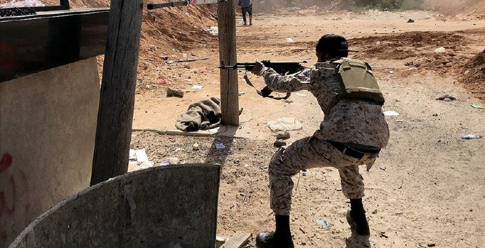 Libya zirvesinden çağrı: Savaşı durdurun