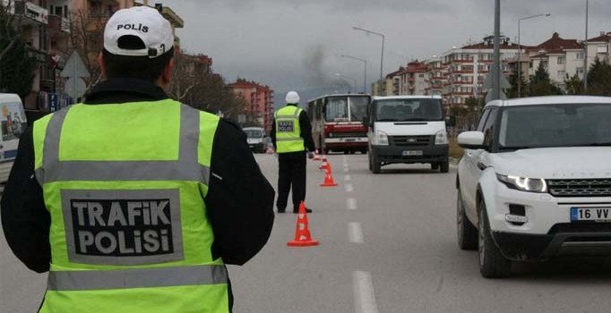 Trafik kurallarını ihlal eden sürücüler daha fazla trafik sigortası ödeyecek