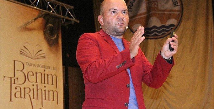 Tarihçi Talha Uğurluel tahliye edildi