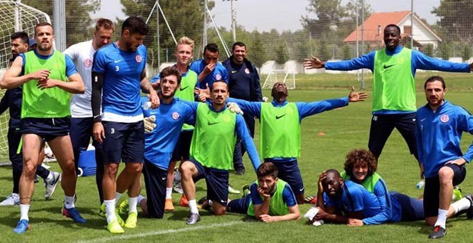 Antalyaspor'da 3 eksik