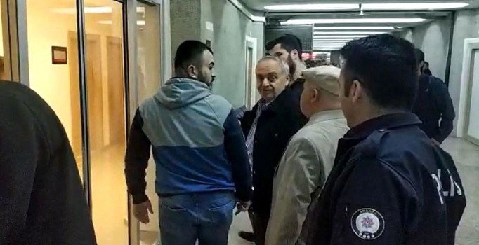 Eski İstihbarat Dairesi Başkanı Sabri Uzun tutuklandı