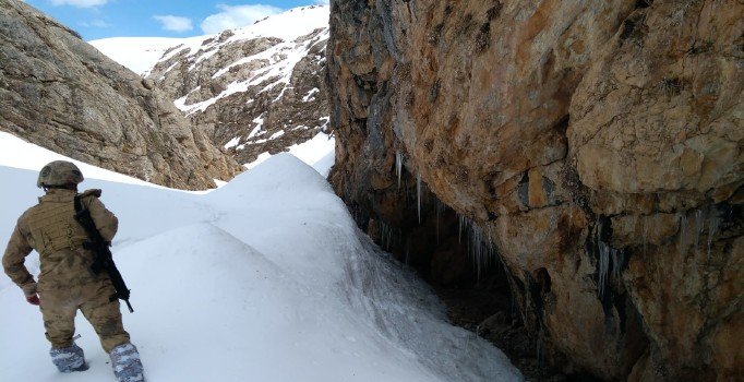 Van'da terör şüphelisi operasyonla yakalandı