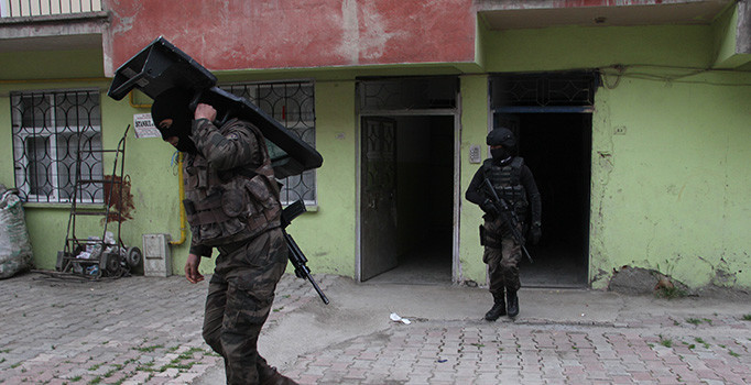 Son dakika haberler! Elazığ'da IŞİD'in üst düzey yöneticisi ve infazcısı yakalandı