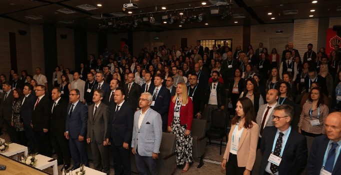 Cambridge profesörlerinden İstanbul’da Öğretmenlere Eğitim Konferansı