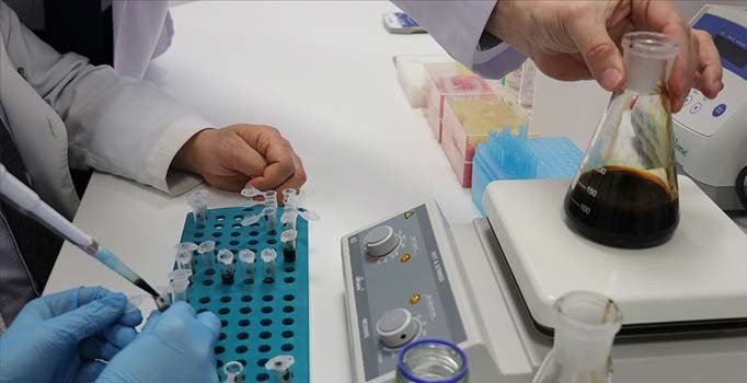 Eklem tedavisi için ürettikleri sıvıya Japonya'dan talep