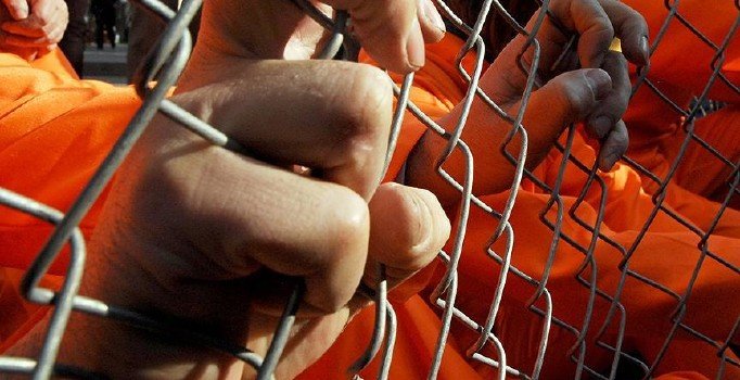 Guantanamo Hapishanesi'nden sorumlu komutan görevden alındı