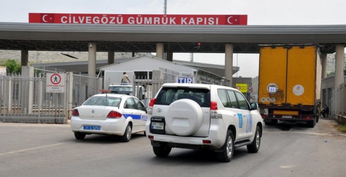 BM'den İdlib'e 29 tır insani yardım