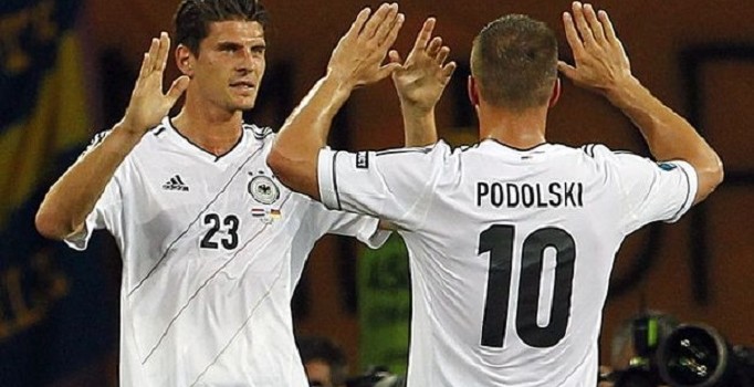 Beşiktaşlı Gomez ve Galatasaraylı Podolski'ye milli davet