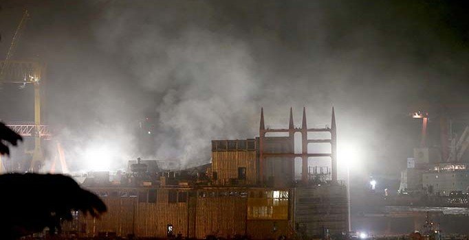 Tuzla'daki tersane yangını 5 saat sonra söndürüldü