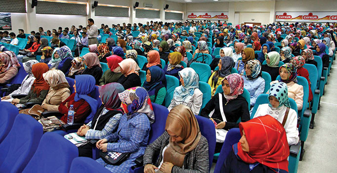 Adnan Demircan yazdı: Hedef haline getirilmek istenen ilahiyatlar