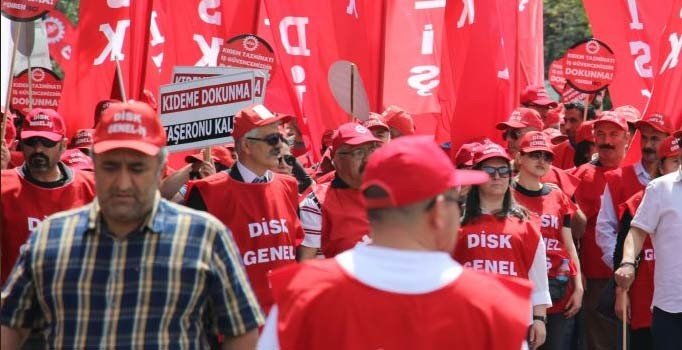 Şanlıurfa'daki kazadan dolayı Ankara'daki 1 Mayıs kutlamalarında halay çekilmeyecek