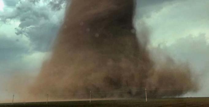 Romanya’da dev hortum