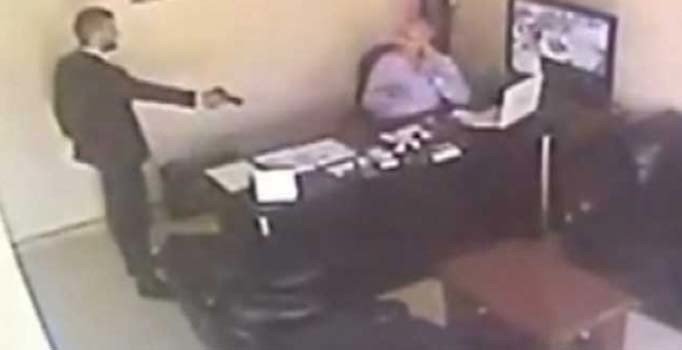 İki kurşun yedi, sopayla direndi