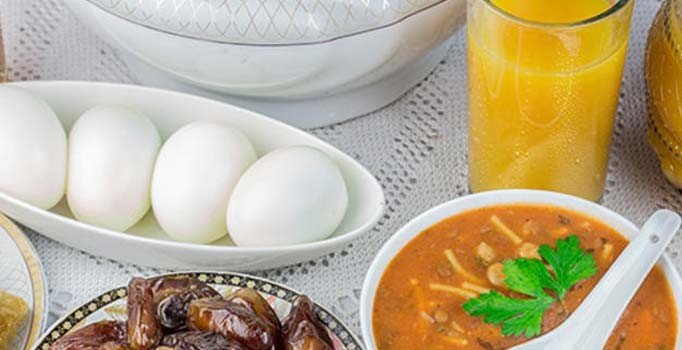 Ramazan'da nasıl beslenmeliyiz? Ramazan'da tok tutan besinler nelerdir?