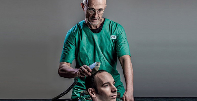 ‘İzninizle kafa nakli yapacağım’