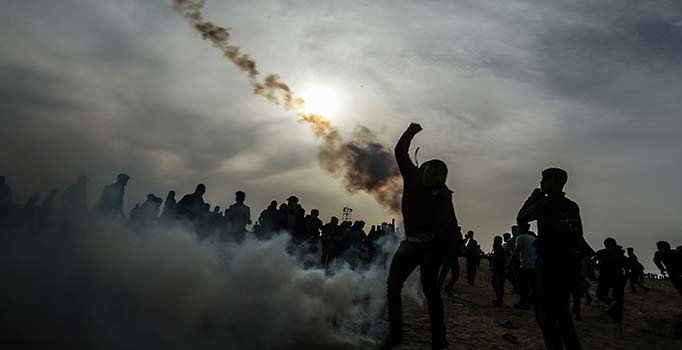 İsrail ordusu, Gazze'yi yeniden vurmaya başladı