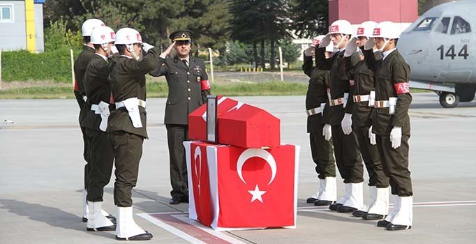 Suriye'de şehit düşen Yüzbaşı Celalettin Özdemir için askeri tören