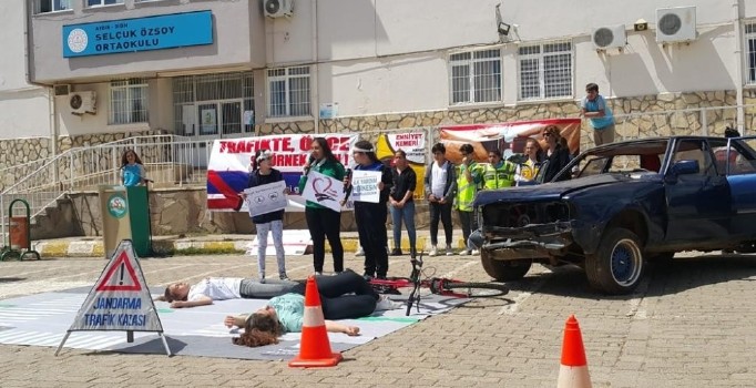 Jandarmadan Didim’de helikopter destekli trafik kontrolü