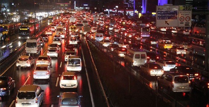 İstanbul, dünyada trafik yoğunluğunu en çok yaşandığı ikinci şehir