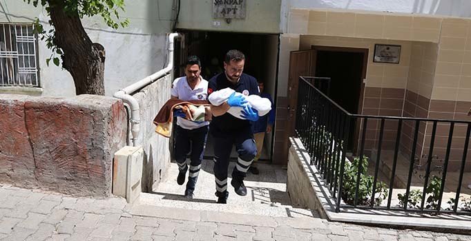 Şanlıurfa'da ikiz bebekler yataklarında ölü bulundu