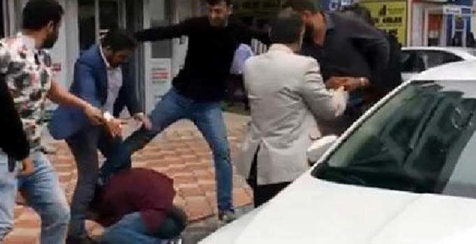 Ankara'da esnaflar tekme tokat kavga etti