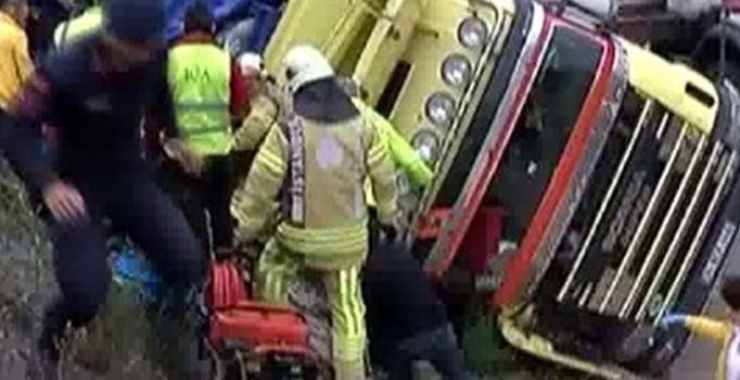 Kuzey Marmara Otoyolu'nda TIR devrildi