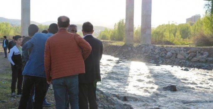 Bingöl'de liseli 2 genç kız derede boğuldu