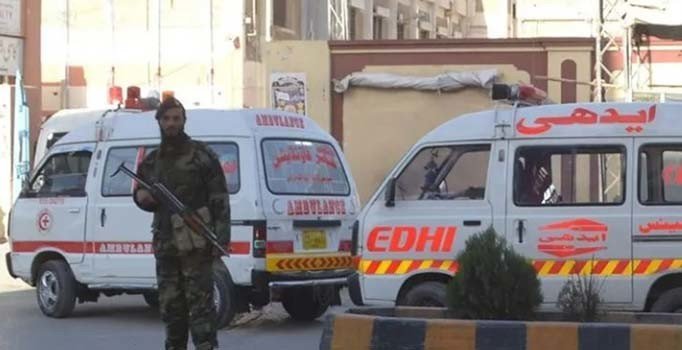 Pakistan'da lüks otele saldırı