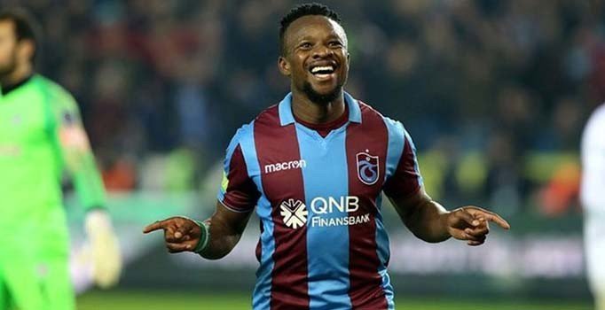 Onazi’den heyecanlandıran transfer paylaşımı