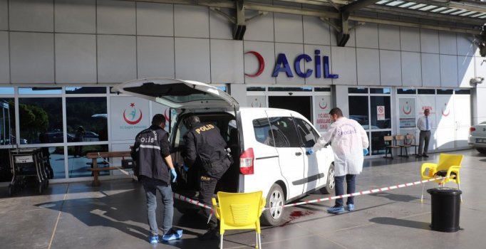 Şoförünün kullandığı otomobilde intihar girişimi