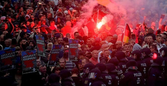 AB vatandaşlarının yüzde 43'ü aşırı sağı tehdit olarak görüyor