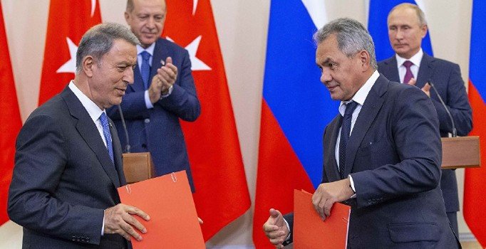 Rusya ile 24 saat içinde ikinci temas: Akar, Rus mevkidaşı Şoygu ile görüştü