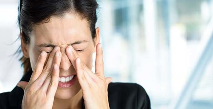 Sürekli göz kaşıma gözlerde kalıcı hasar yapıyor