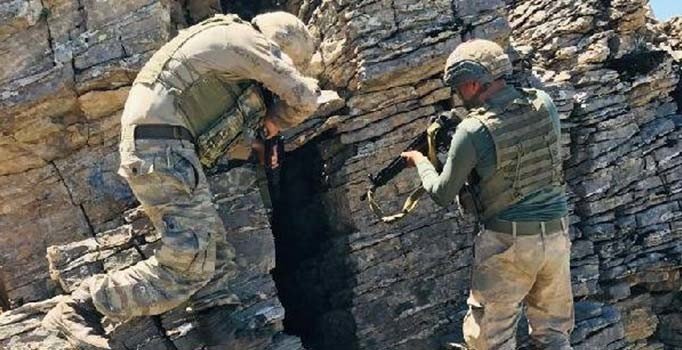 PKK'lı teröristlere ait 43 kış sığınağı imha edildi
