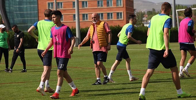 Kayserispor’da sürpriz kadro