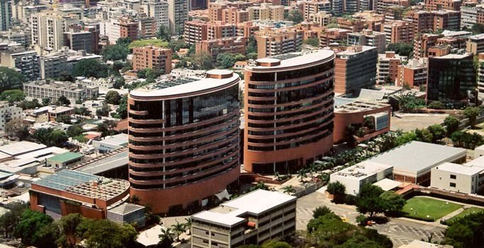 Başkent Caracas'ta bomba paniği