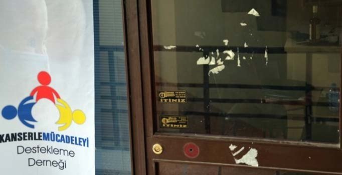 Denizli'de kanserle mücadele derneği kurup uyuşturucu sattılar