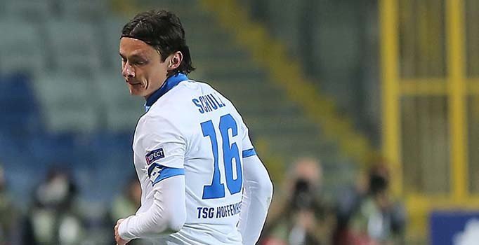 Borussia Dortmund Nico Schulz'u renklerine bağladı