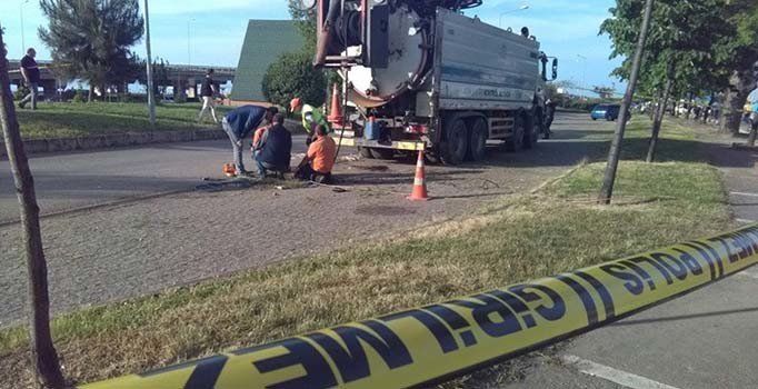 Trabzon'da kanalizasyona düşen işçi kayboldu