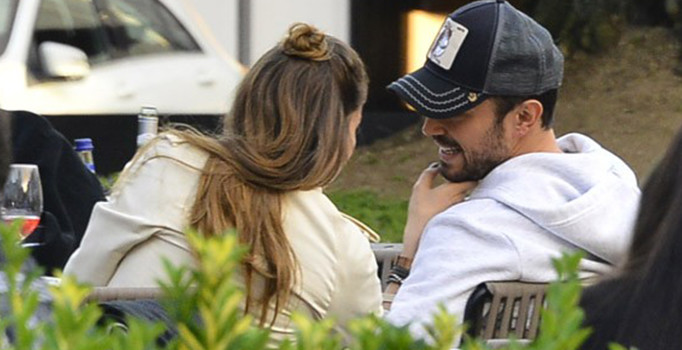 Murat Boz ve Aslı Enver'den aşk pozu