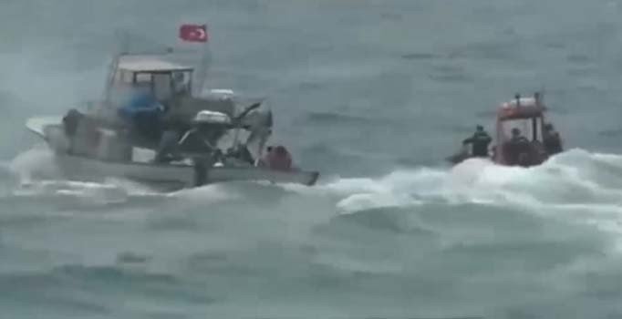 Türk balıkçı teknesine müdahaleden yeni görüntüler | Video