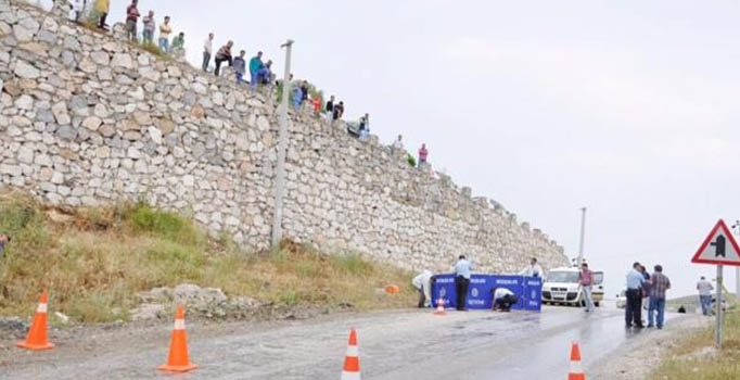 Barıştığı eski eşi ayrılmak 
isteyince av tüfeğiyle öldürdü