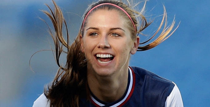 FIFA: Futbolcularınızın
kadın olduğunu belgeleyin