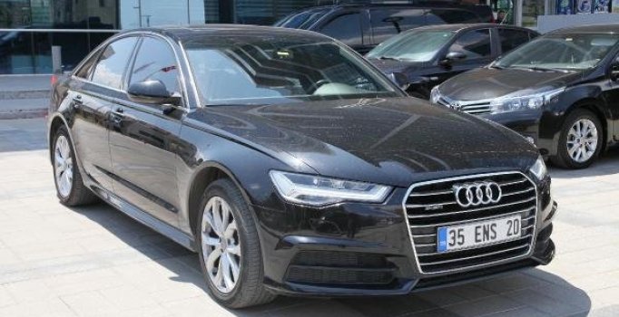 Bayraklı Belediye Başkanı lüks makam aracını geri verdi