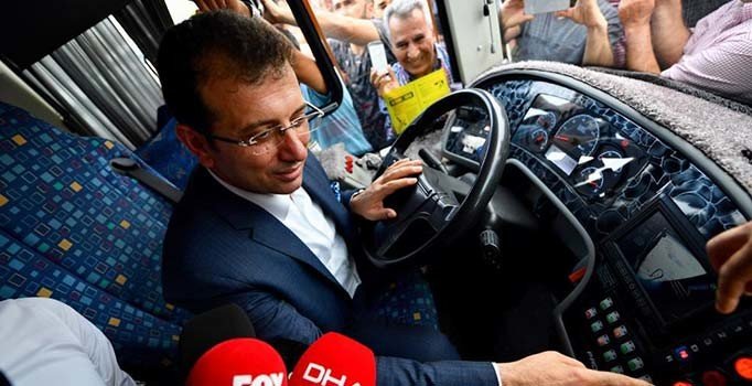 İmamoğlu 500T'ye bindi, direksiyon başına geçti